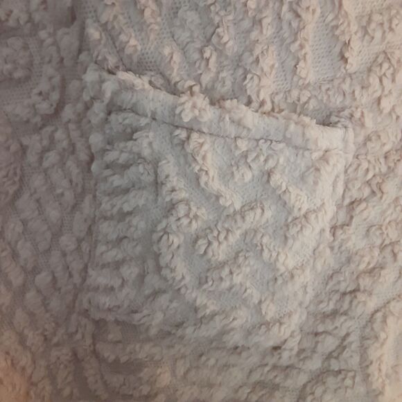 Plush Chenille Blanket Cape Extreme Softness One Size Snuggle Warmth - Picture 2 of 6